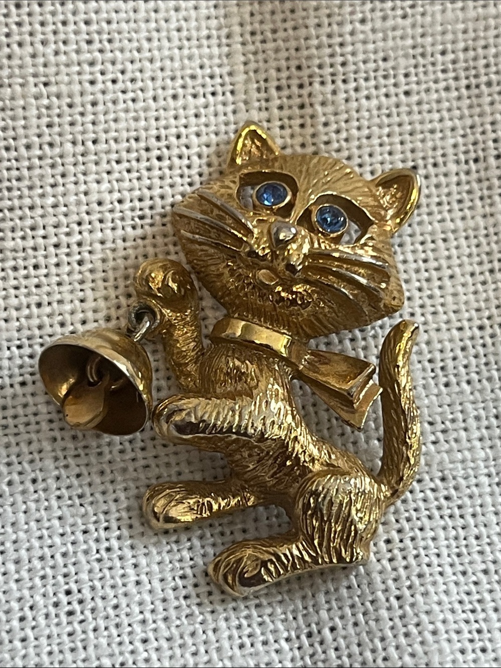 Gold Cat Bell Pin Brooch - Gold Tone with Blue Eyes